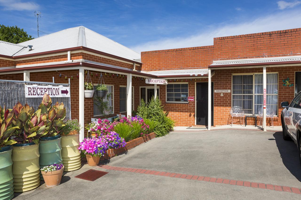 Yackandandah Central ภายนอก รูปภาพ